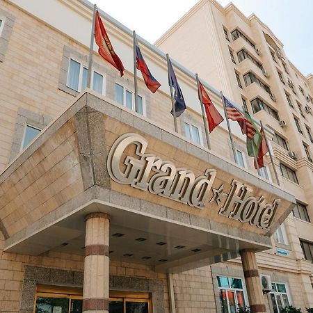 Grand Hotel Bishkek Exterior foto