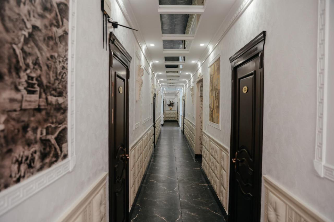 Grand Hotel Bishkek Exterior foto